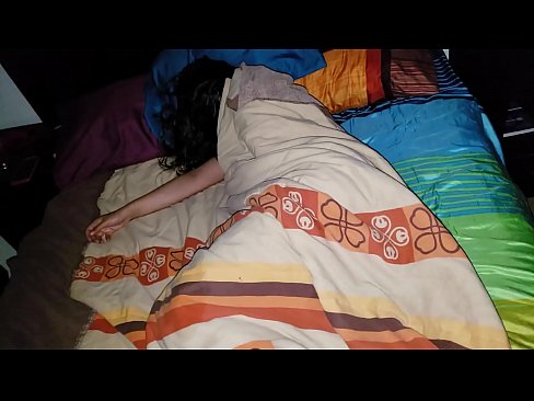 ❤️ Styvbarn som skäller ut sin unga styvmor medan hon sover. ☑ Sexvideo at sv.serviporno.ru ❤