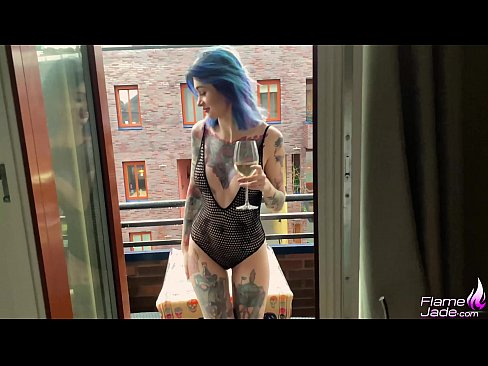 ❤️ Enorm tjej som suger med en gupp och knullar passionerat under öppen himmel ☑ Sexvideo at sv.serviporno.ru ❤